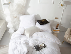 POŚCIEL QUEEN BIAŁA ZŁOTA BIZA