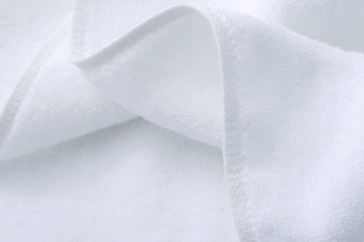 Biały miękki ręcznik Hotolewy SPA 100% bawełna 450g/m² Spod Igły i Nitki – luksusowy komfort