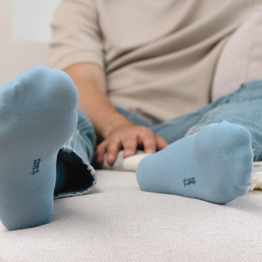 Skarpety Męskie garniturowe cienkie gładkie Art. 056