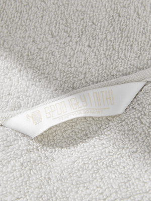 Szary ręcznik z białą bizą 70x140 cm model Libre Spod Igły i Nitki – elegancja i komfort.