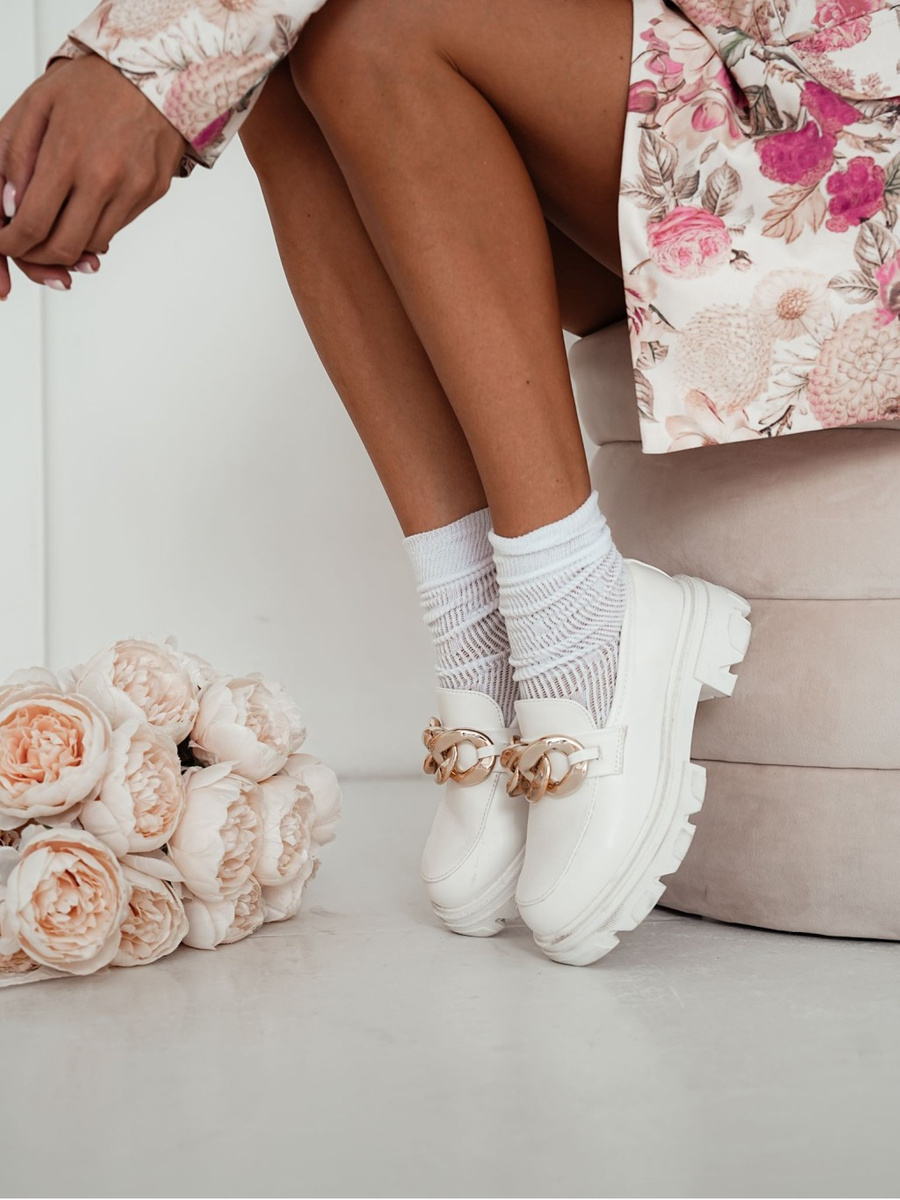 Czarne ażurowe skarpety damskie 75% bawełna Milena – komfort na co dzień