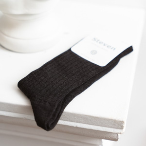 Skarpetki damskie bezuciskowe z wełny merino Art. 130