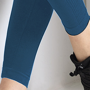 AT05 Legginsy w prążki, blu/granat