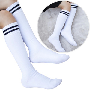 Podkolanówki dziecięce z paskami 255