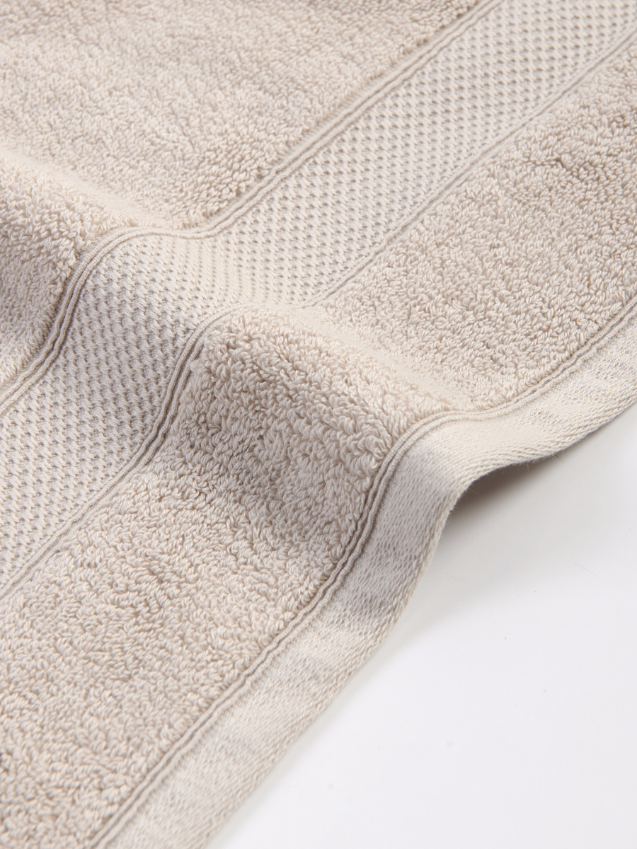 J.BEŻ Miękki ręcznik kąpielowy 100% bawełna premium 650 g/m² Spod Igły i Nitki – komfort i luksus