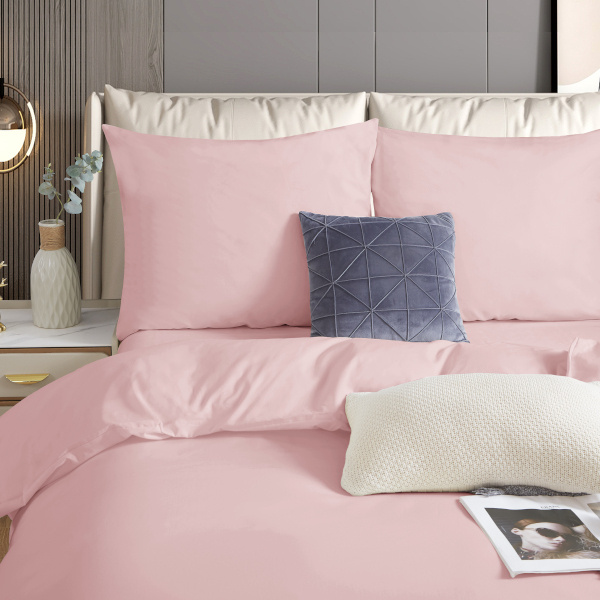 Pudrowa elegancka pościel damska 120g/m2 z satyny bawełnianej Spod Igły i Nitki – komfort snu.