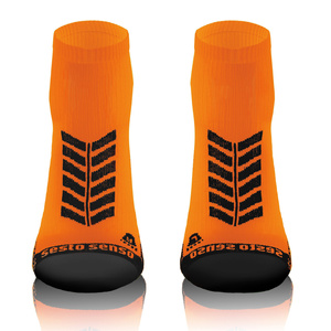 Pomarańczowe oddychające kompresyjne skarpety sportowe unisex Sesto Senso – idealne dla aktywnych