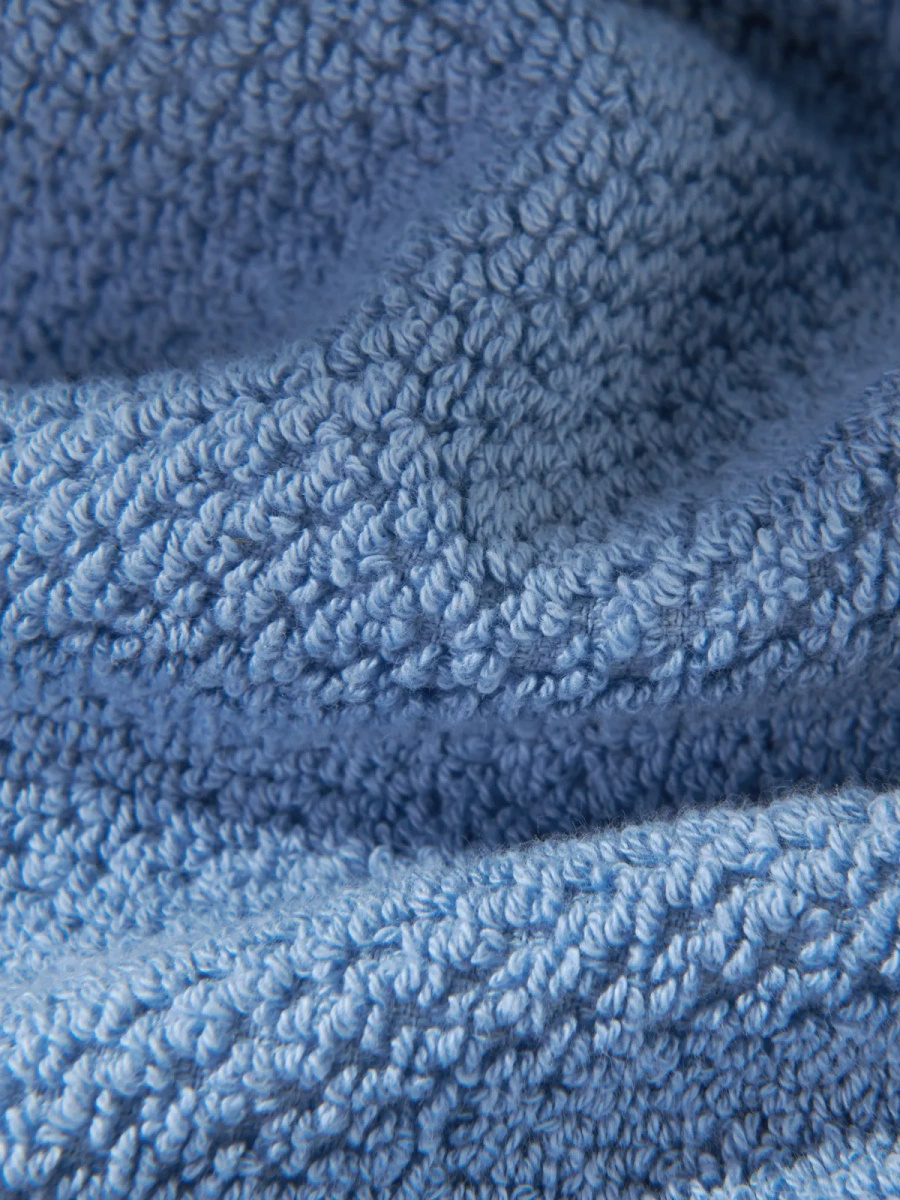 Niebieski ręcznik kąpielowy 100x150 Loren Spod Igły i Nitki – szybkie suszenie