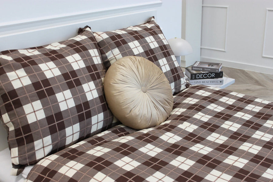 Beżowa kraciasta pościel damska 160x200 bawełna Spod Igły i Nitki – komfortowy sen