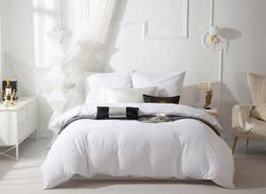 POŚCIEL QUEEN BIAŁA ZŁOTA BIZA