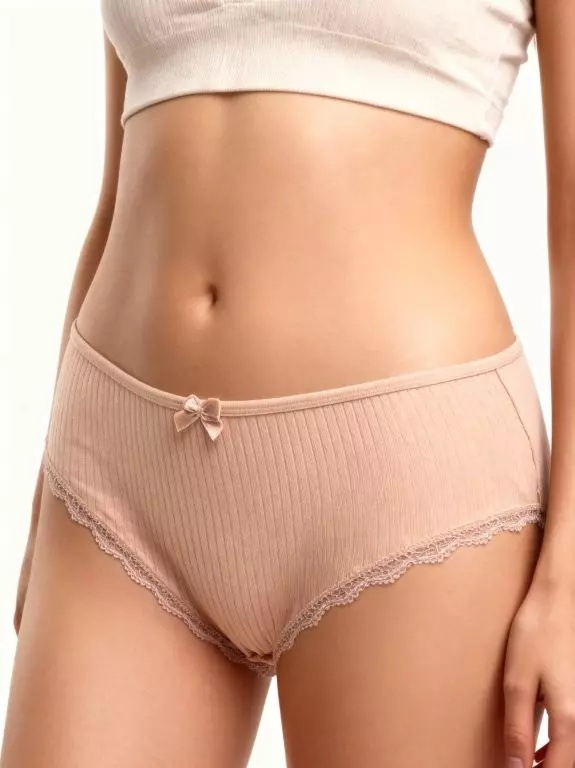 Bawełnianie figi damskie z koronką