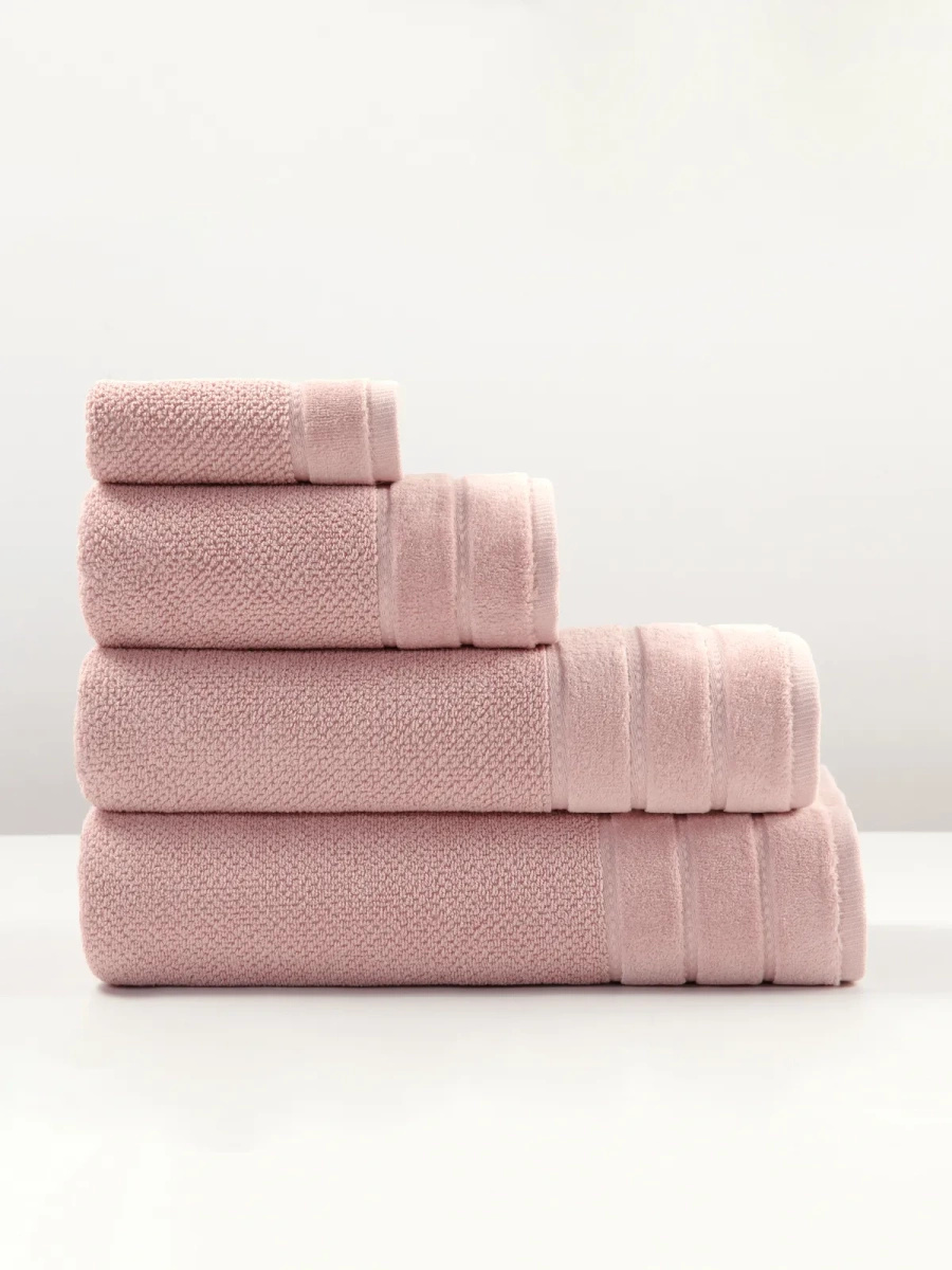 Pudrowy ręcznik Loren 70x140 Spod Igły i Nitki – miękkość i styl w łazience