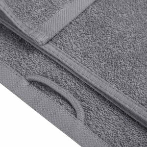 Szary ręcznik frotte do sauny Spod Igły i Nitki – szybkoschnący i wytrzymały